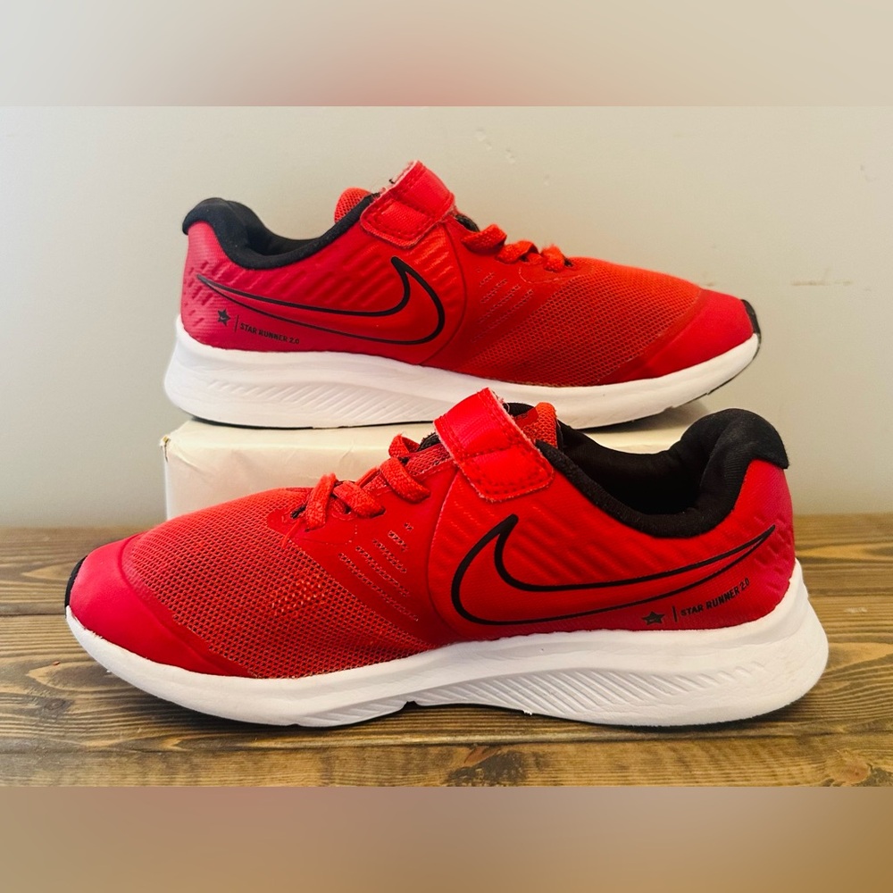 Nike Star Runner 2 Low University Red Shoes AT1801-600 Size 1Y